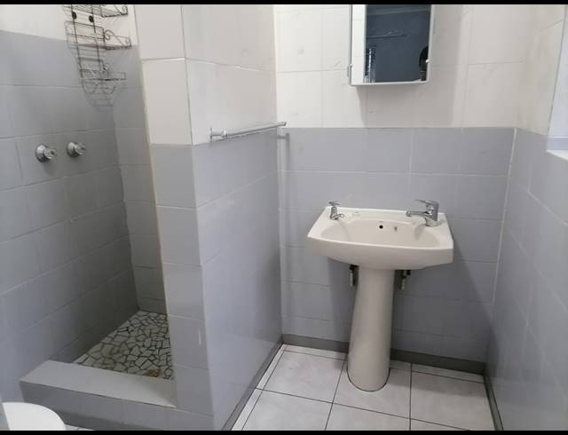 4 BEDROOM HOUSE FOR SALE IN GEELHOUTPARK
